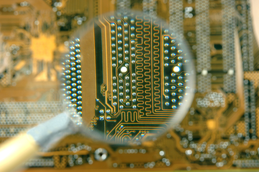 如何选择用于制造的 PCB 材料和层压板