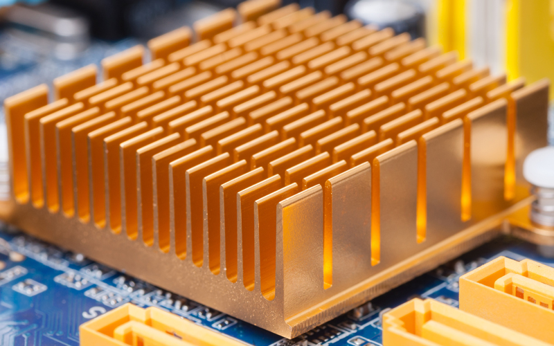 Heat sink for rapid heat dissipation in PCB