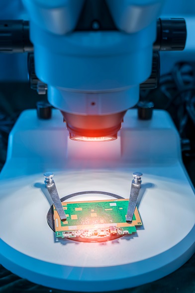 inspection-of-pcb-using-optical-microscopy.jpg